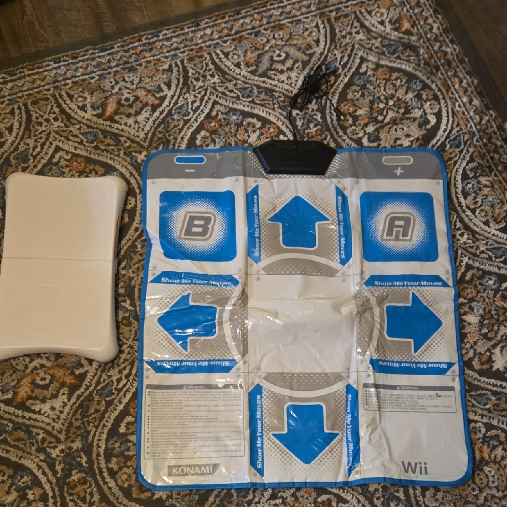 Nintendo Wii Dance Mat and Balance Board - Blue and White